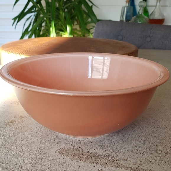 Pyrex Pink and Orange Mixing Bowls - Picture 2 of 13